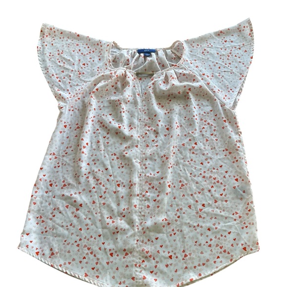 Apt. 9 Tops - Apt. 9 Heart Print Flutter‎ Sleeve Top – Size Small